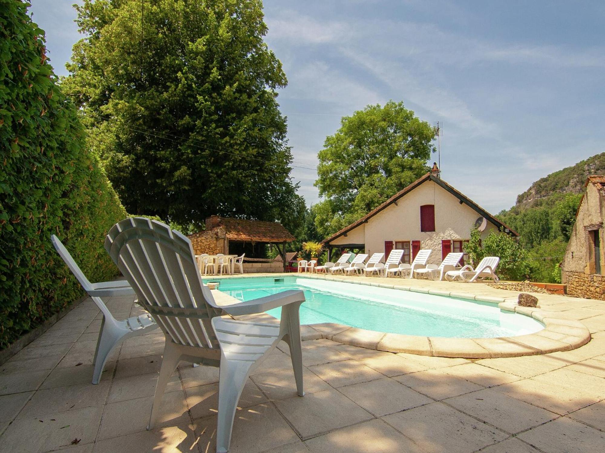 Appealing Apartment In Vezac With Swimming Pool Beynac-et-Cazenac Ngoại thất bức ảnh