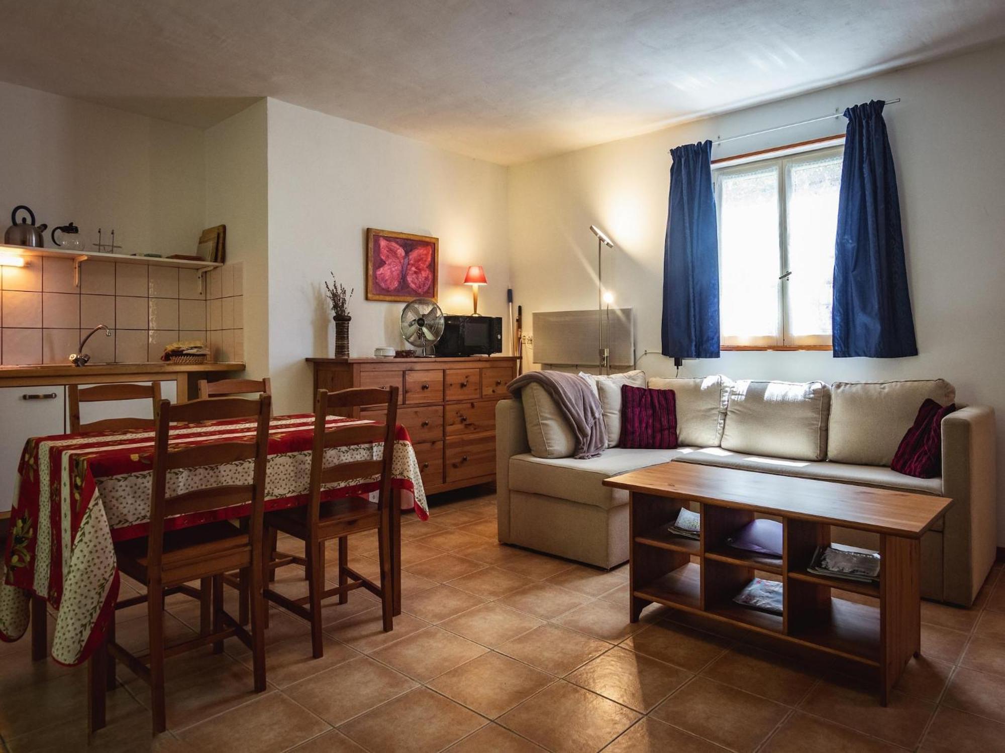Appealing Apartment In Vezac With Swimming Pool Beynac-et-Cazenac Ngoại thất bức ảnh